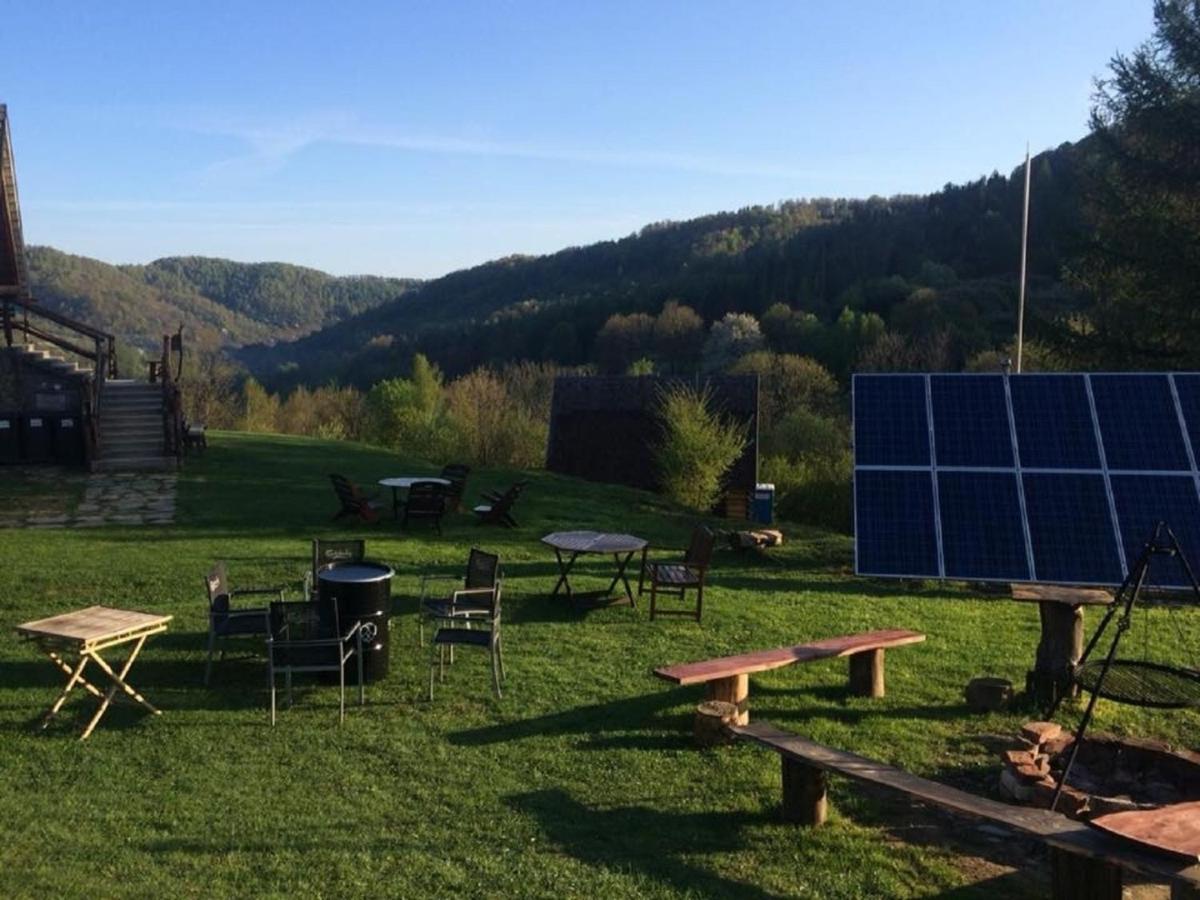 Auberge de jeunesse Bacowka Pttk Jaworzec à Wetlina Extérieur photo
