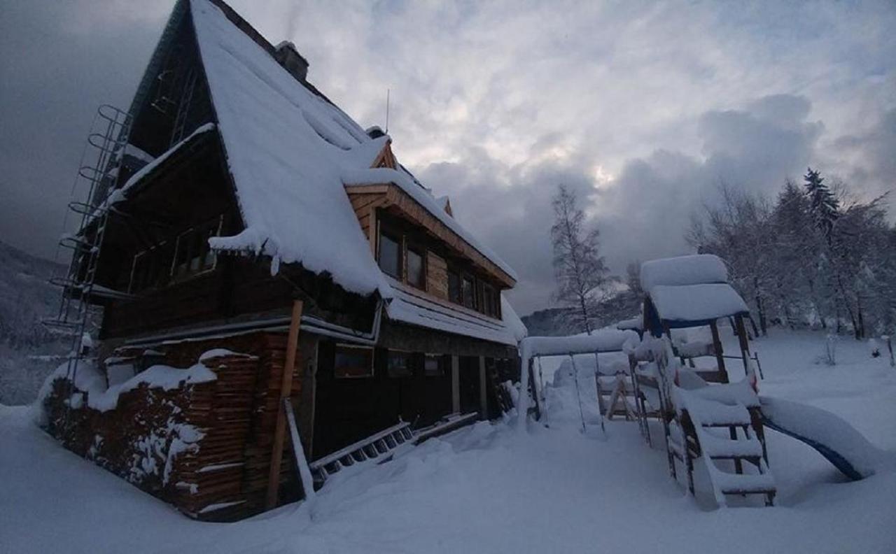 Auberge de jeunesse Bacowka Pttk Jaworzec à Wetlina Extérieur photo