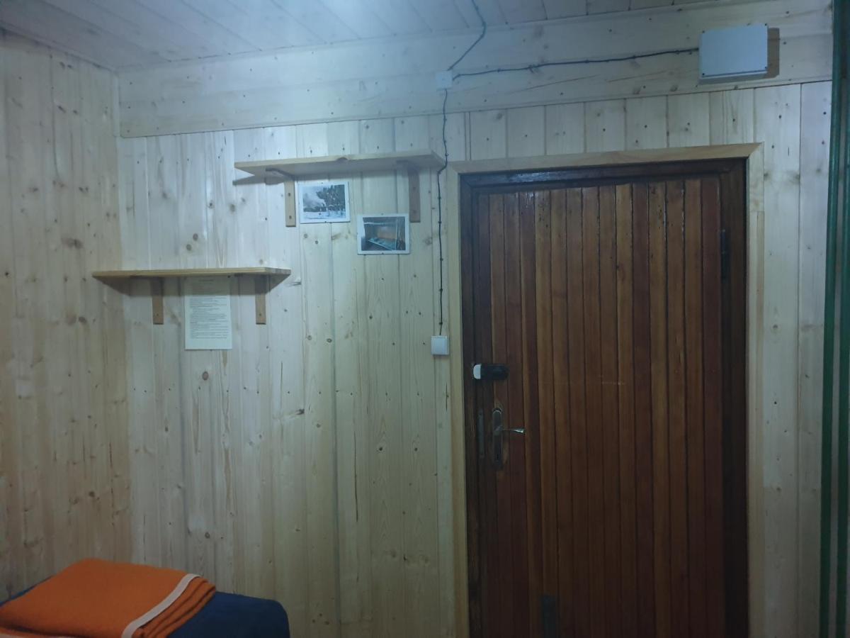 Auberge de jeunesse Bacowka Pttk Jaworzec à Wetlina Extérieur photo
