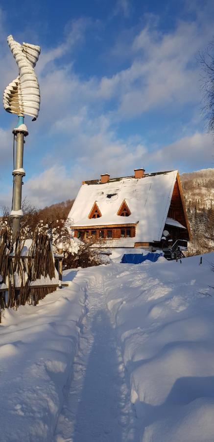 Auberge de jeunesse Bacowka Pttk Jaworzec à Wetlina Extérieur photo